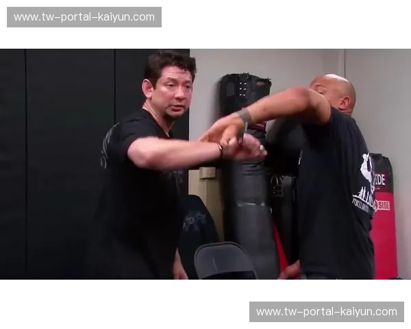 MMA综合格斗即时情报:掌控擂台风向的全新视角 MMA综合格斗即时情报:掌控擂台风向的全新视角